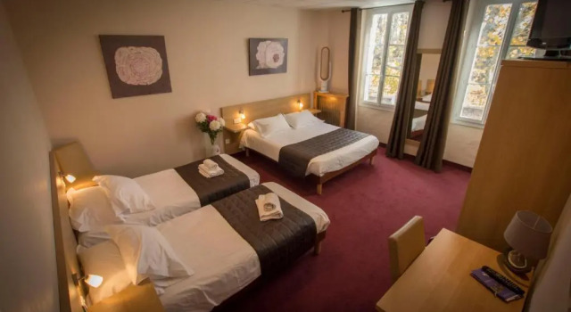Семейный номер Standard Hotel Restaurant Le Castel Fleuri