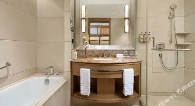 Номер Superior Crowne Plaza Shanghai Fudan by IHG