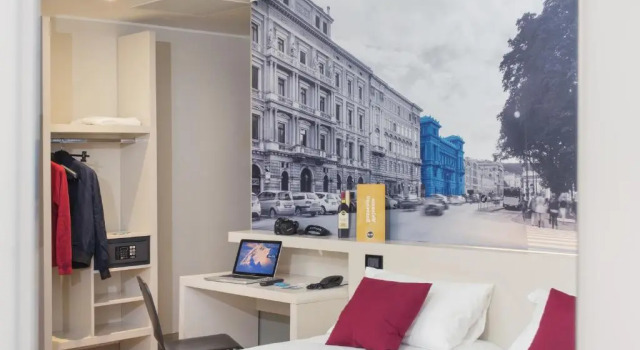 Трёхместный номер Standard B&B Hotel Trieste