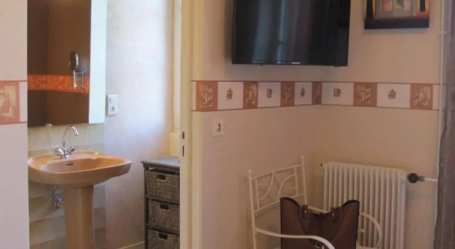 Двухместный номер Superior Logis Hôtel Deshors-Foujanet