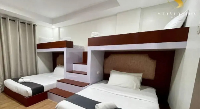 Семейный номер Standard Staycation Hotel