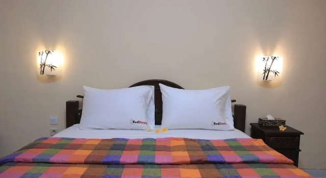 RedDoorz @ Goa Gong Jimbaran, Rezervovat Hotel Hotely v Bali s bazénem, Bazén