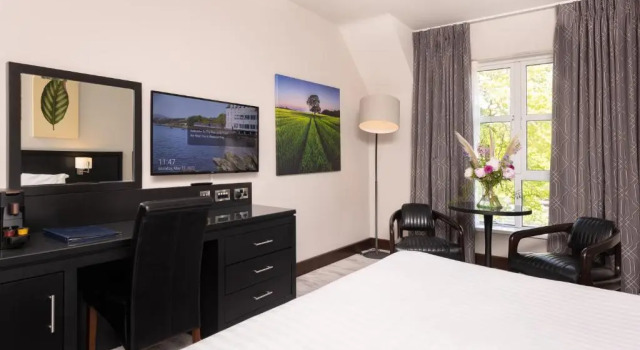 Полулюкс Redcastle Hotel, Golf & Spa