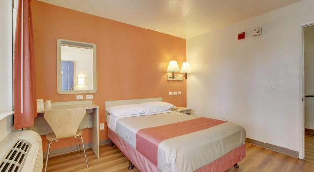 Motel 6 Westminster, CA - North