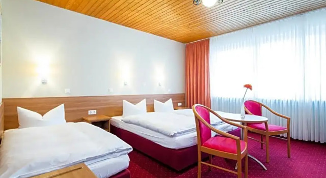 Трёхместный номер Standard Hotel Nürnberger Trichter