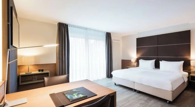 Двухместный номер Premium Lindner Hotel Dusseldorf Airport, part of JdV by Hyatt