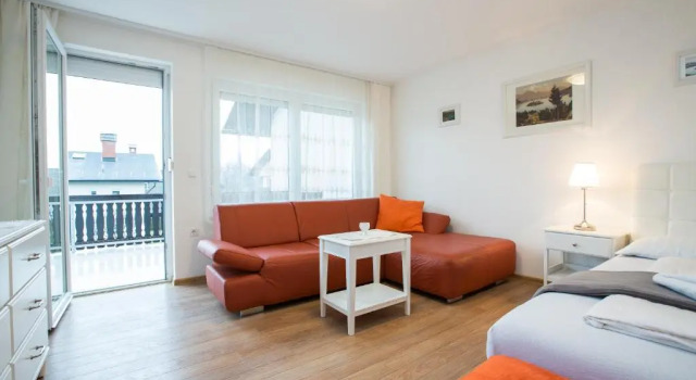 Apartments Grom, Prenota Appartamento Hotel a Gorenjska con parcheggio, Parcheggio