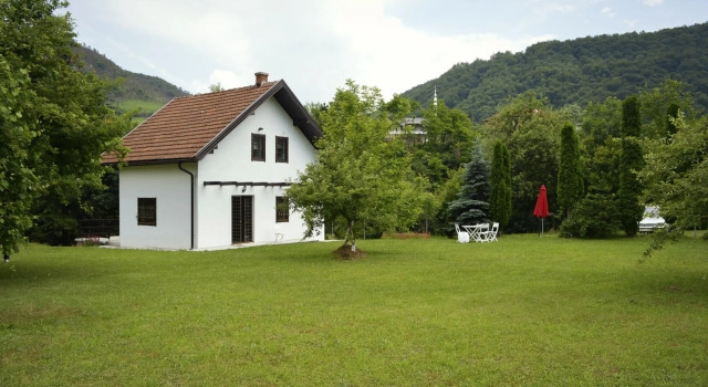 Apartment Holiday Visoko, Забронировать Апартаменты/квартира Отели Високо с парковкой, Парковка