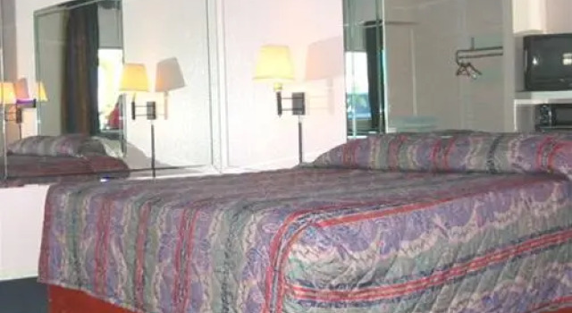 Scottish Inns Antoine Dr, Забронировать Отель Хьюстон Texas Gulf Coast, рядом с Speedy's Fast Track