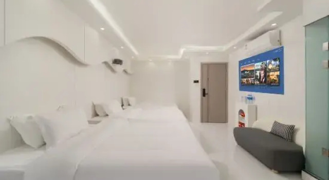 Трёхместный номер Superior Best Western Plus Sanary