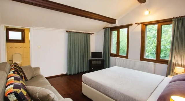 Oykum Villa Sapanca, Varaa Villa Hotellit Marmara-alue pysäköinnillä, Pysäköinti