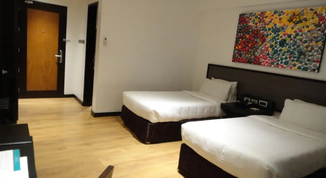 Номер Deluxe Century Hotel
