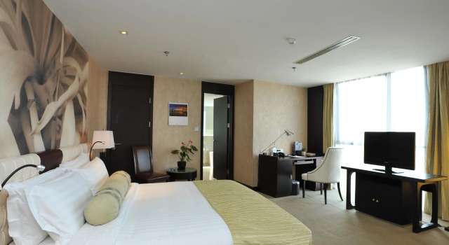 Номер Executive China National Convention Center Grand Hotel