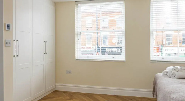 3-bdr Stunning LUX Villa Parking Central London, Забронировать Вилла Виллы Большого Лондона, Вилла