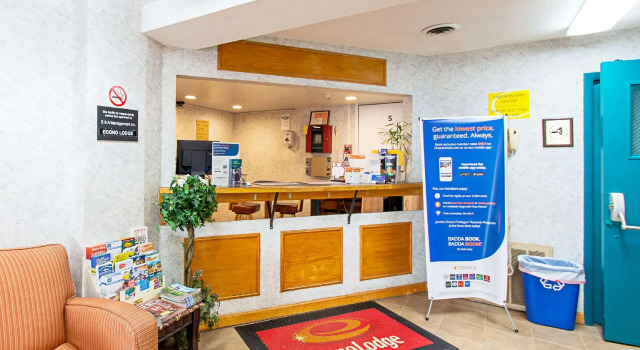 Econo Lodge, Забронировать Отель Ютика штат Нью-Йорк