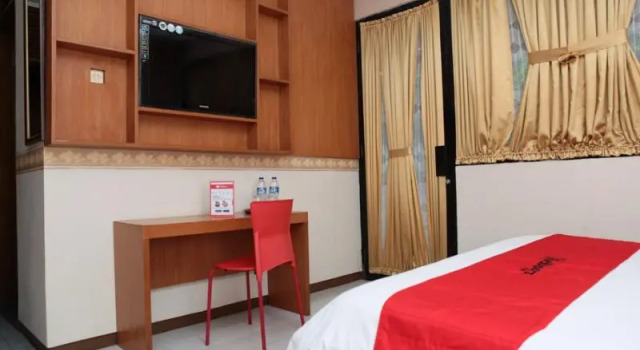 Suite Standard RedDoorz Plus @ Sukamulya Pasteur 2