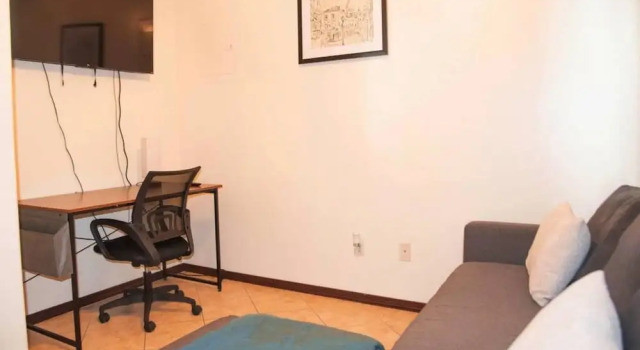 3BD 2BT Town Suite Minutes Away Medical Center, Забронировать Апартаменты/квартира Эдинберг Rio Grande Valley, рядом с UTRGV Fieldhouse