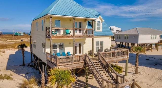 Коттедж Shore Beats Work - 104 Surf Ct 4 Bedroom Home by RedAwning