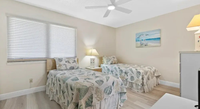 Sea Mist Getaway, Забронировать Дом для отпуска Нью-Смирна-Бич Daytona Beach Area, рядом с Епископальная церковь Св. Петра-рыбака