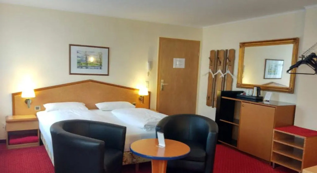 Pension Wehner, Prenota Hotel Hotel a Garz con parcheggio, Parcheggio