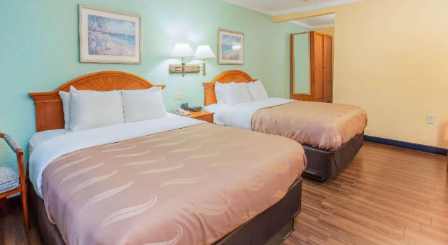 Четырёхместный номер Standard Цокольный этаж Beachside Hotel & Suites Cocoa Beach - Port Canaveral