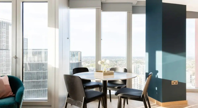 The Stratford Escape - Modern & Bright 2BDR Loft with Amazing Views
