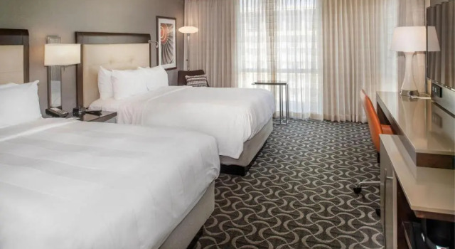 Четырёхместный номер Executive Marriott St. Louis Airport