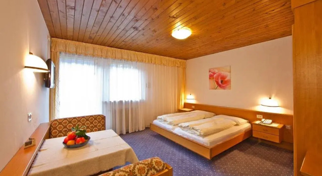 Hotel-Garni Kreidhof, Забронировать Отель Отели Наллес 3 звезды, 3*
