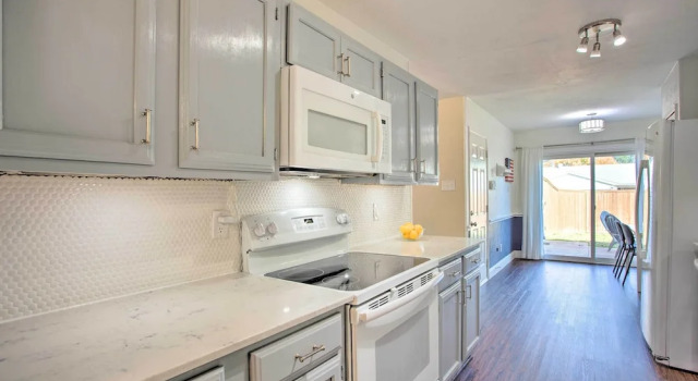 Коттедж Plano Home w/ Private Yard < 5 Mi to Downtown!