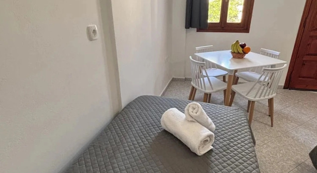 Четырёхместные апартаменты c 1 комнатой Tarelis Beach Apartments & Studios