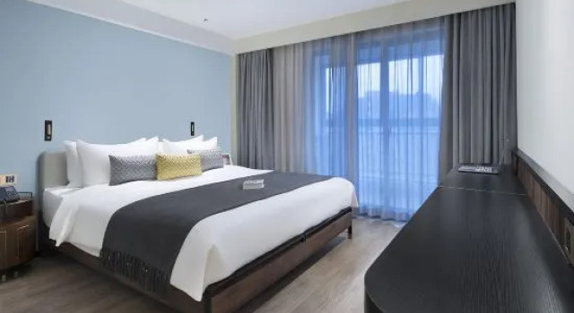 Люкс Executive c 1 комнатой Eastern Garden Service Apartment