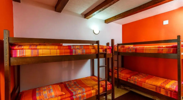 Кровать в общем номере (мужской номер) Hostel Highlander