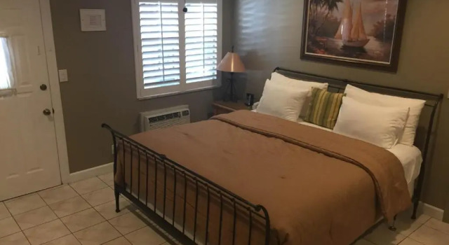 Люкс Deluxe Coral Reef Guesthouse