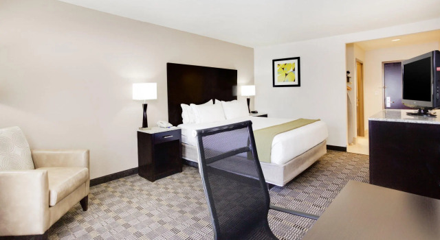 Двухместный номер Standard Holiday Inn Express Hotel & Suites Mebane by IHG