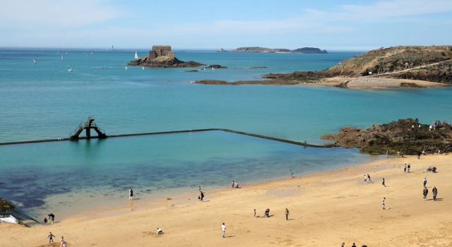 Номер Standard B&B HOTEL Saint Malo Sud