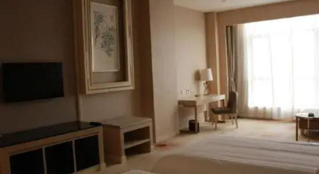 Qilu Jiudi Yujing Hotel, Prenota Hotel Hotel a Shandong con parcheggio, Parcheggio