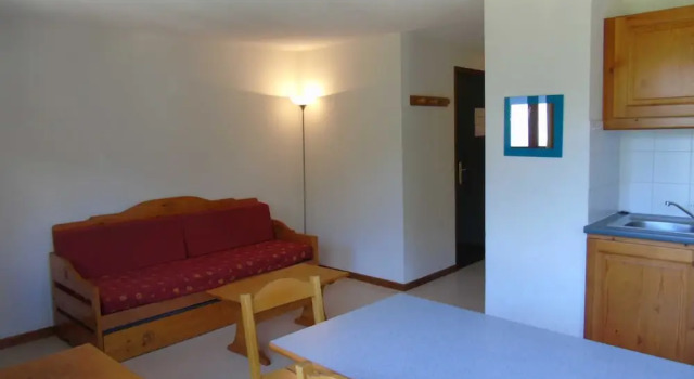 Lou Services Apartment J32 LSI 001