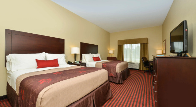 Четырёхместный номер Standard Best Western Plus Louisa