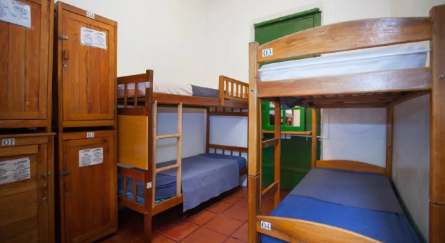 Кровать в общем номере (мужской номер) HI Hostel Chapada