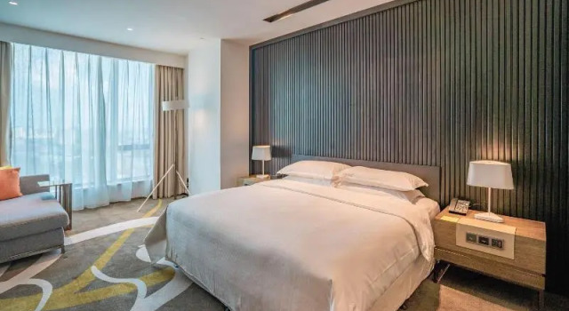 Двухместный люкс c 1 комнатой Four Points by Sheraton Changchun Hi-Tech Zone