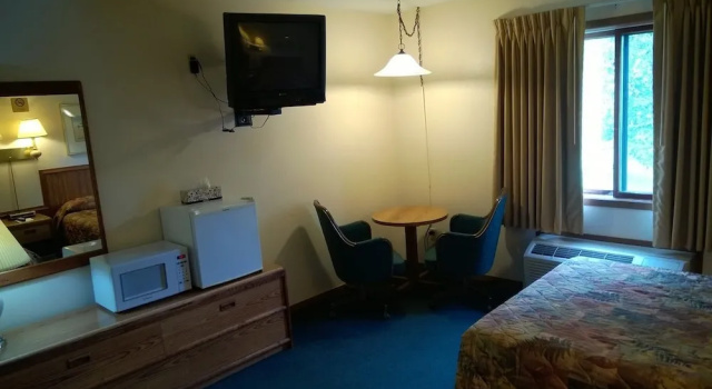 Четырёхместный номер Economy The Travelers Inn