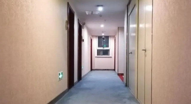 GreenTree Alliance Hotel Henan Luoyang Ruyang County Longsheng Road, Varaa Hotelli 3 tähden hotellit kohteessa Ruyang, 3*
