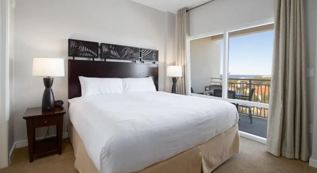 Luau I 7009 - flr10 - 1BR 1.5BA - (4), Book Hotel Miramar Beach Emerald Coast