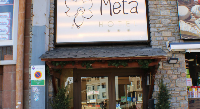 Hotel Meta, Забронировать Отель Отели Пас-де-ла-Каса с завтраком, Завтраки
