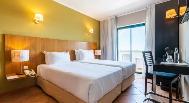 Vale dEl Rei Hotel & Villas, Забронировать Отель Карвоэйру Барловенто