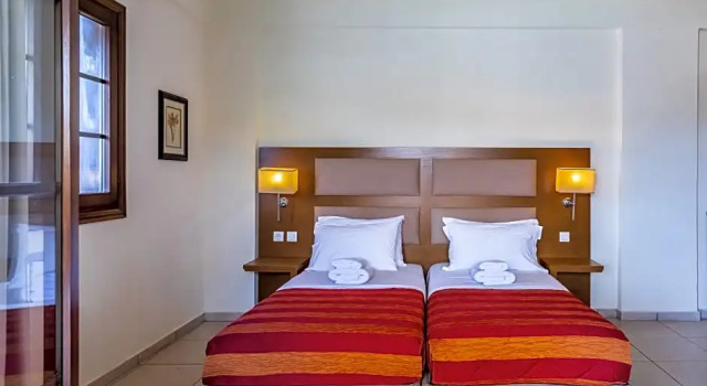 Семейный номер Standard c 1 комнатой с видом на сад Skopelos Holidays Hotel