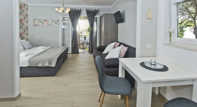 Студия с балконом и с частичным видом на море Villa Milton Luxe Hvar