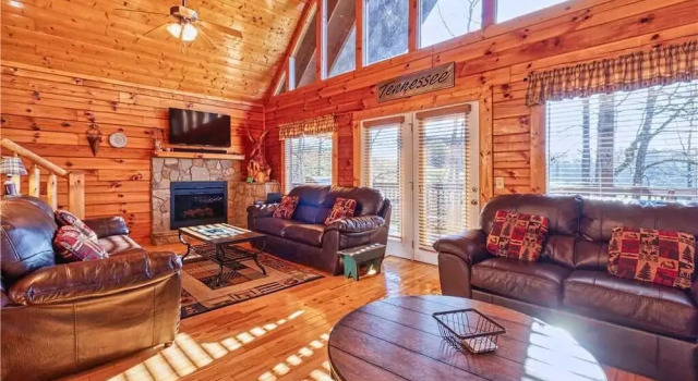 Smoky Mountain Retreat - Five Bedroom Cabin