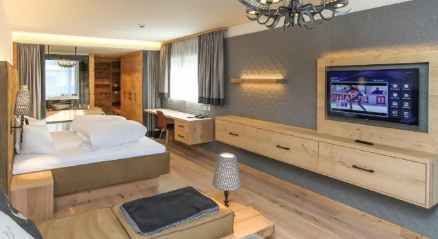 Полулюкс Hotel Edelweiss