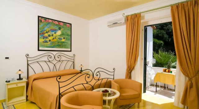 Двухместный номер Standard с частичным видом на море Hotel Villa Bianca